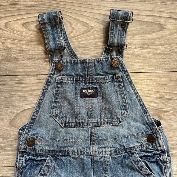 Oshkosh B’gosh Vestbak Overalls Size 3T Toddler Unisex Light Blue Wash - Picture 3 of 10